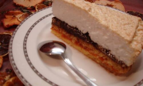 BOŽANSKI KOLAČ (TORTA): Napravite sočan i ukusan desert po receptu iz stare kuharice