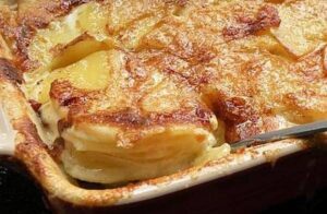 FRANCUSKI KRUMPIR: Ukusan i izdašan prilog, a može biti i samostalno jelo