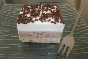 FANTASTIČAN RECEPT: Grčki kolač koji se ne peče, gotov za samo 20 minuta