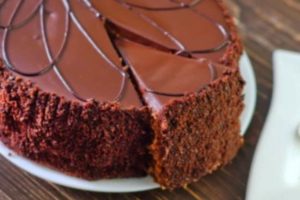 Čokoladna torta s kavom