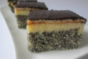 MAK-VANILIJA KOCKE: Sočan, ukusan i neodoljiv kolač