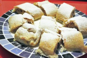 Štrudla od jabuka - savijača od jabuka