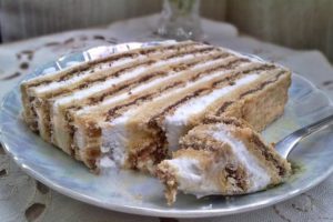TORTA SA TURSKIM KEKSOM: Veoma jednostavna, a tako kremasta i fina
