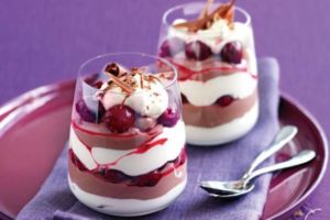 Mousse s višnjama