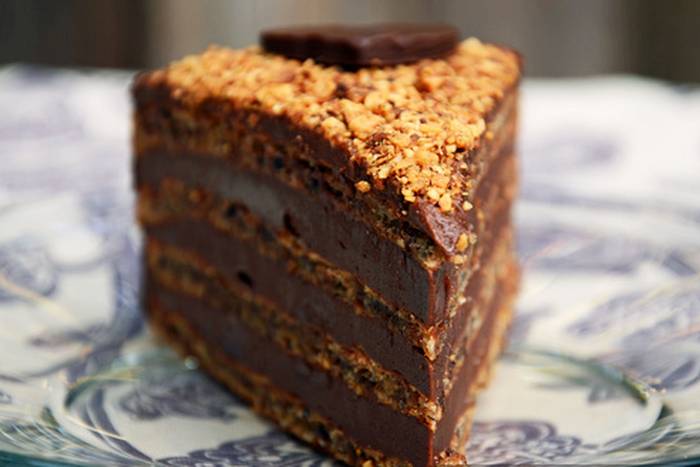Torta s lješnjacima, Nutellom i čokoladom - nalik reform torti, ali puno ukusnija