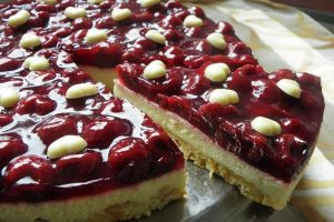 Hrskava torta od višanja