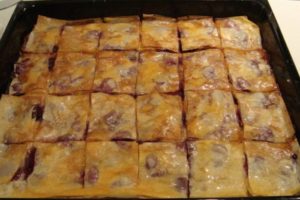 BAKLAVA S VIŠNJAMA: Veoma ukusna, malo manje slatka nego s orasima