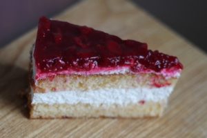 Torta od sira i višanja