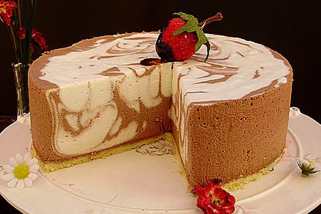 Bijelo-čokoladna torta