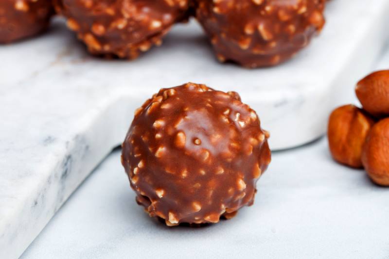 DOMAĆI FERRERO ROCHER: Zaista savršene kuglice od čokolade i lješnjaka