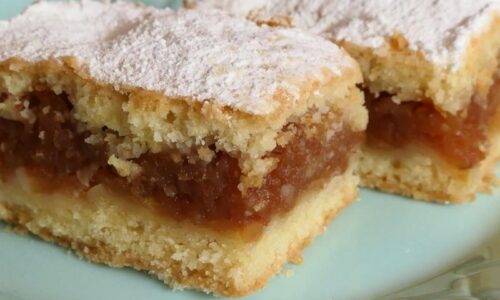 Bakin kolač od jabuka