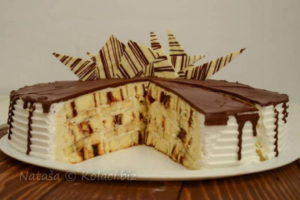 SAVRŠENO KREMASTA: Torta od rolata sa marmeladom i bananama