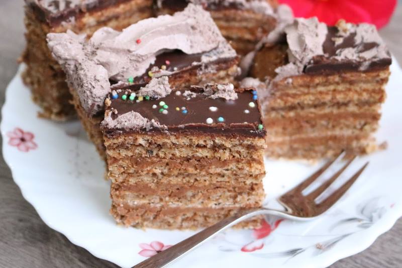 STARINSKA REFORMA TORTA: Kraljica čokoladnih torti, savršena za svaku priliku!