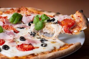 POGLEDAJTE VIDEO: Kako ispeći pizzu bez pećnice?
