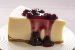 CHEESECAKE S BOROVNICAMA: Najfiniji brzi recept bez kuhanja i pečenja