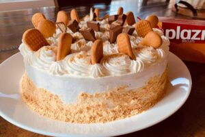 Prava rođendanska PLAZMA TORTA: Donosimo recept koji je dobio mnogo pohvala na internetu [VIDEO]