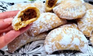 BEZ JAJA I MARGARINA: Bakin recept za prhke kolače od samo nekoliko sastojaka [VIDEO]