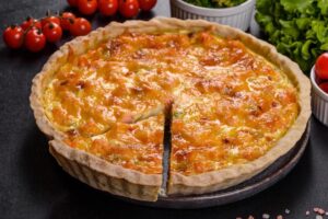 Quiche-Lorraine (Kiš Loren) – francuska pita od prhkog tijesta