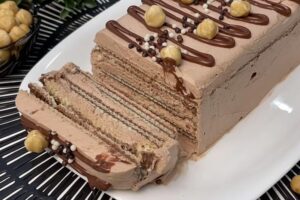 SLADOLED TORTA OD SAMO TRI SASTOJKA: Za pripremu vam treba samo nekoliko minuta [VIDEO]