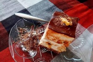 BRZI KREMASTI KOLAČ: Jednostavan recept, prikladan i za prave početnike u kuhinji