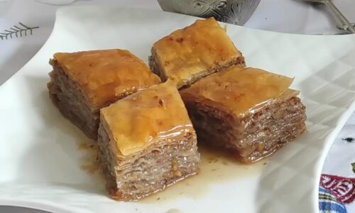 STARINSKA BAKLAVA: Kraljica kolača, priprema se za praznike i posebne prilike